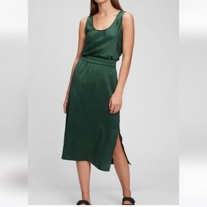 Gap Green Sleeveless Satin Top And Skirt